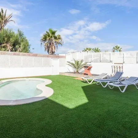 Beach Villa Tierra With Private Heated Pool, Bbq & Fast Wifi By Amazzzing Travel * Corralejo