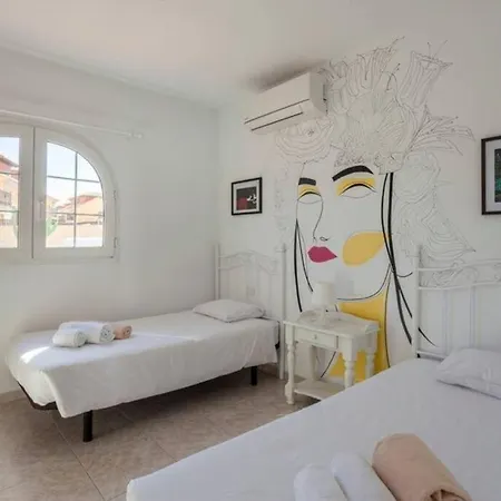 Beach Villa Tierra With Private Heated Pool, Bbq & Fast Wifi By Amazzzing Travel 빌라 *