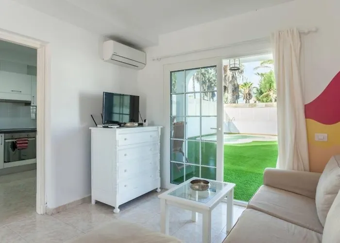 Corralejo Beach Villa Tierra With Private Heated Pool, Bbq, Fast Wifi & Breathtaking Views By Amazzzing Travel וילה קורלחו